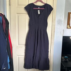 NWT Old Navy volcanic glass sleeveless plunge v neck dress size medium